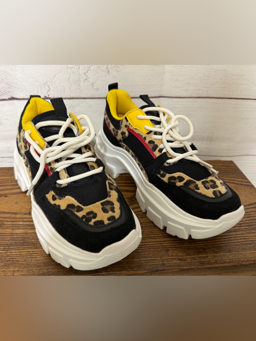 Woman’s Size 8 Berness Branch Chunky Faux Fur Leopard Mesh Lace-up Sneakers